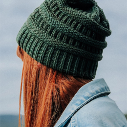 Knitted wool-blend green cap